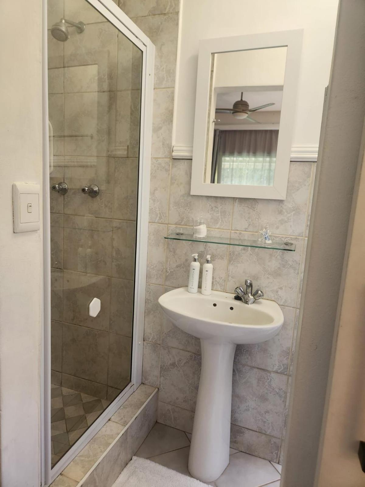 Hillton Manor Guest House Richards Bay Ngoại thất bức ảnh